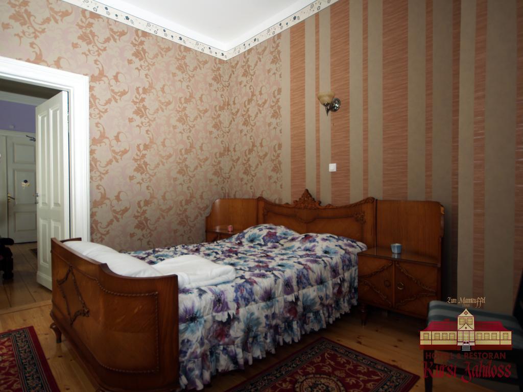 فندق Puurmaniفي  Kursi Hunting Manor الغرفة الصورة