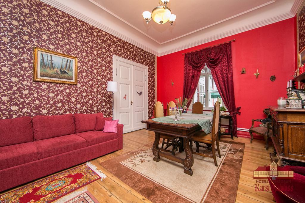فندق Puurmaniفي  Kursi Hunting Manor الغرفة الصورة
